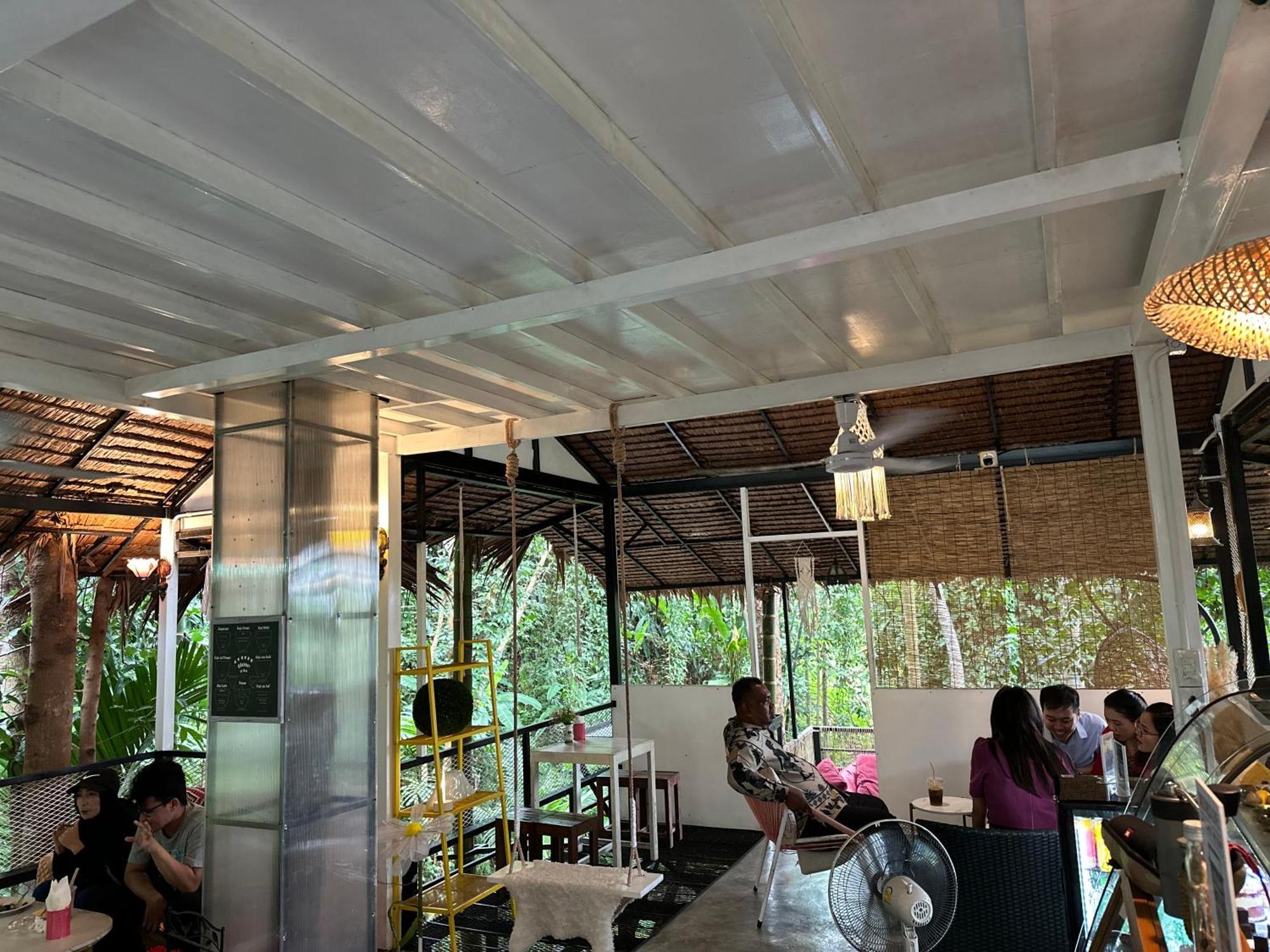 Nua Tone Resort Bang Tao & Cafe Екстер'єр фото