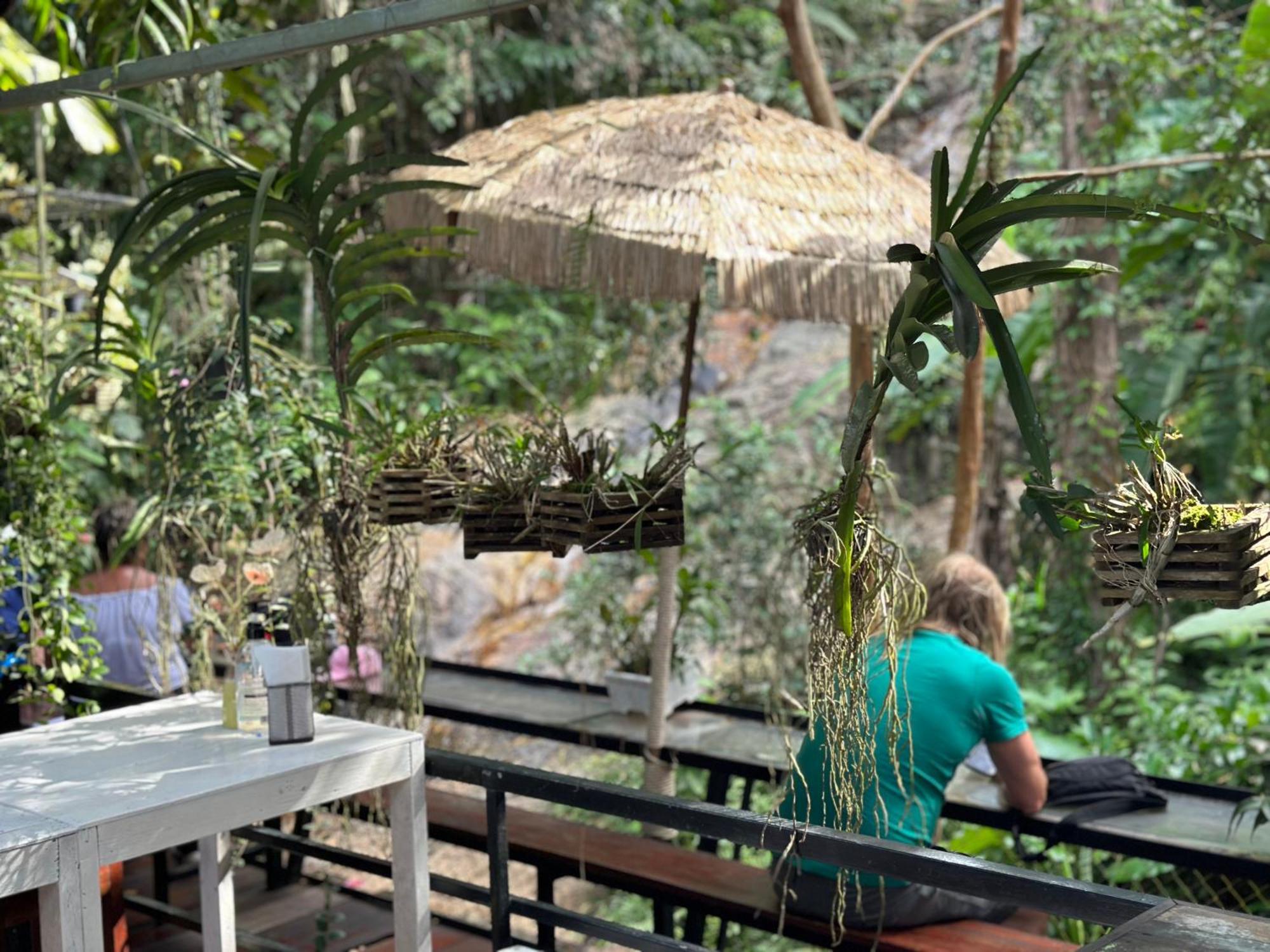 Nua Tone Resort Bang Tao & Cafe Екстер'єр фото